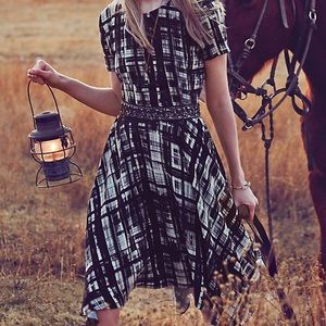 Anthropologie CoreyLynnCalter Dress Size 4